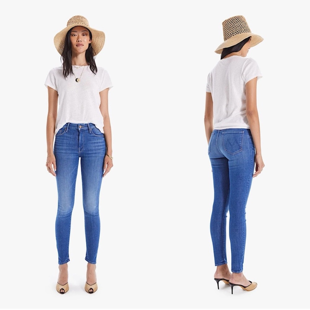 MOTHER The Looker Crop Jeans in size 27. Color: Ink and Paper wash.